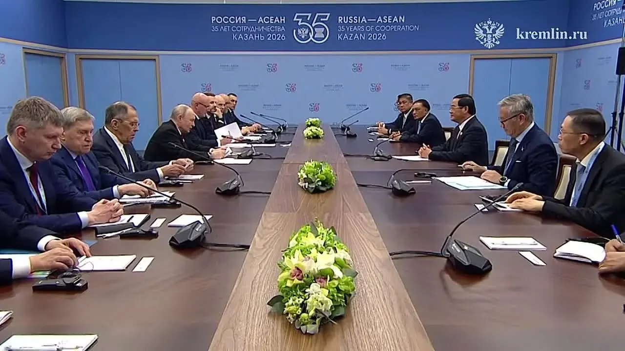 На саммите обсуждали развитие сотрудничества, президент поблагодарил партнеров и принял подарок — двух слонов для Казанского зоопарка. На полях мероприятия министр иностранных дел заявил о намерении наносить массированные удары по объектам ВСУ.