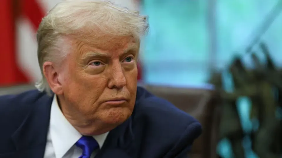 На саммите G7 Дональд Трамп пообещал усилить давление на Россию и увеличить помощь Украине, но поставил условие: европейские союзники должны содействовать в разминировании Ормузского пролива. Лидеры G7 согласовали ужесточение санкций и расширение военной и энергетической помощи Киеву.