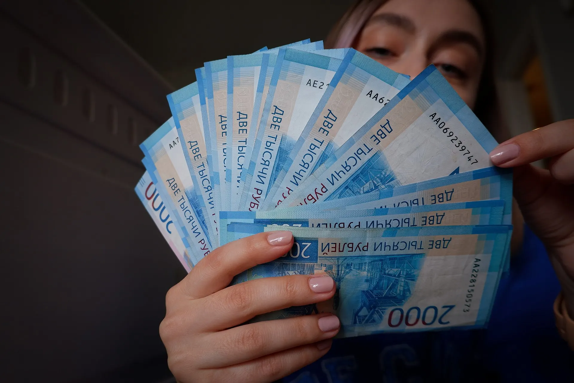 Налоговое бремя россиян растет — обсуждают новый налог на триллион рублей и его влияние на средний класс.