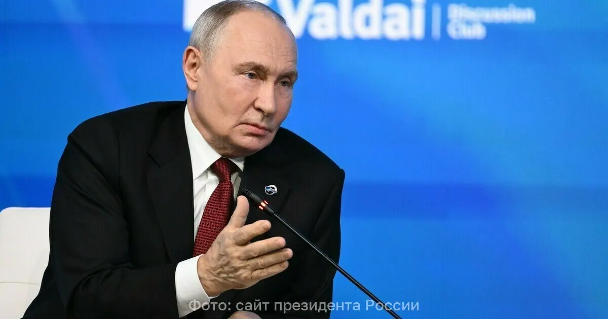 Путин сообщил на заседании клуба Валдай, что граждане выстраивались в очереди на голосование в Госдуму, игнорируя угрозы.