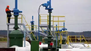 Прокачка нефти по украинскому участку нефтепровода «Дружба» в направлении Венгрии и Словакии возобновляется после завершения ремонтных работ и отмены режима форс-мажора.