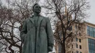 Президент Владимир Путин присвоил Академии ФСБ почетное наименование в честь основателя ВЧК Феликса Дзержинского, вернув учреждению название, которое носила Высшая школа КГБ СССР до распада Советского Союза.