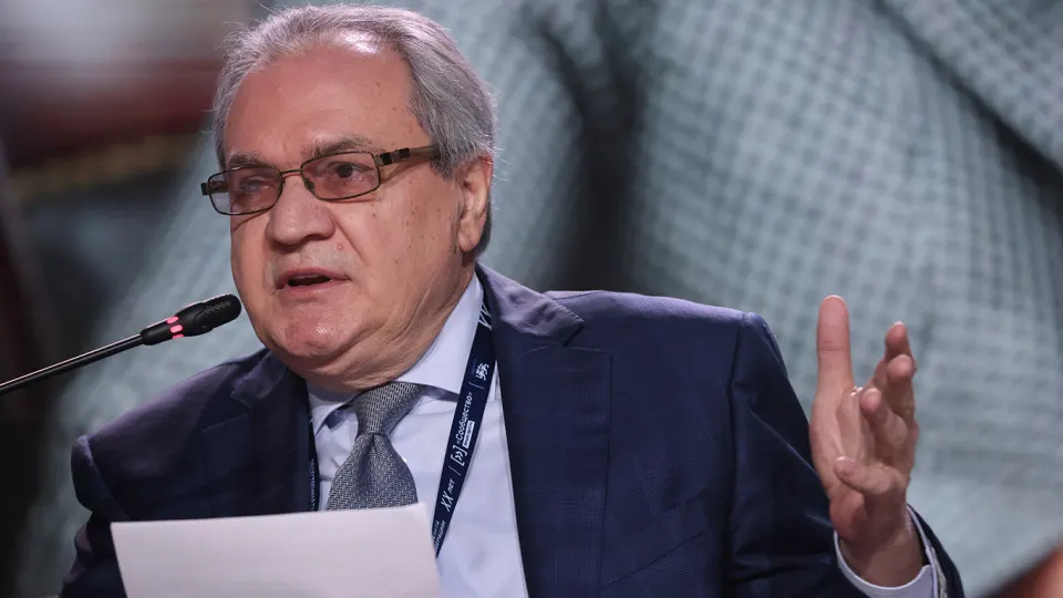 Глава Совета по правам человека Валерий Фадеев заявил, что россияне, пользующиеся VPN, ищут информацию «врагов» и назвал это формой пропаганды. Он также прокомментировал госмессенджер Max и признал оправданными отключения мобильного интернета в целях безопасности. Власти усиливают меры против VPN на фоне блокировок зарубежных сервисов.