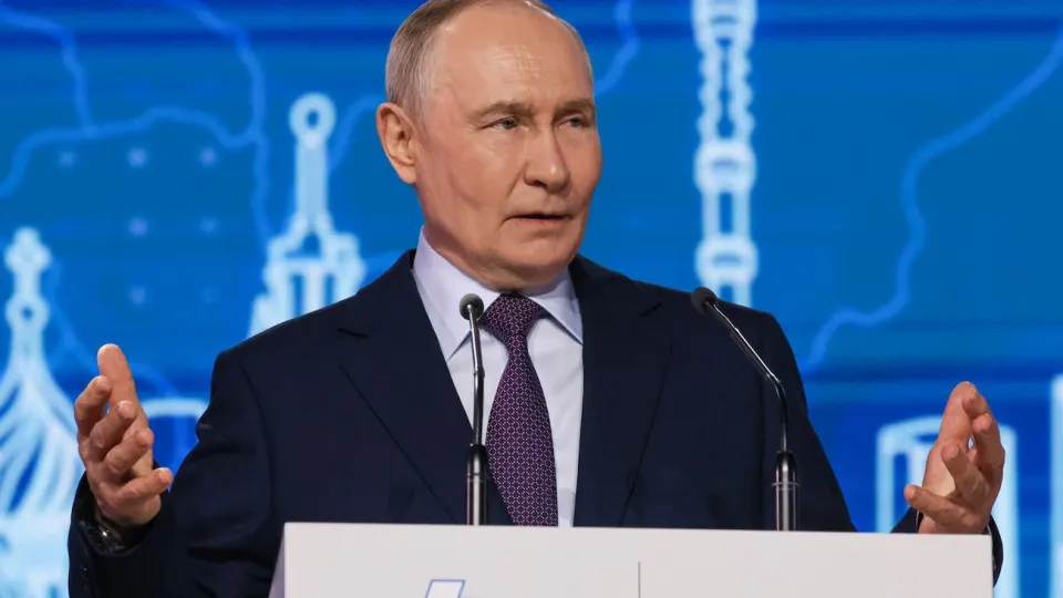 На фоне заметного снижения уровня одобрения президент обратился к законодателям с просьбой воздержаться от новых ограничений и сделать законодательный процесс более системным и «творческим». Ранее в парламенте прошло много запретительных инициатив, а также были введены меры отключения связи и блокировки популярных сервисов.