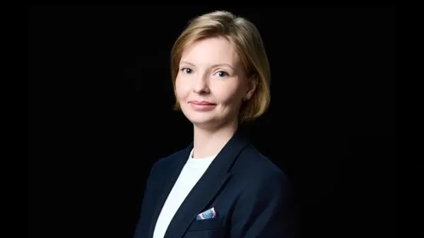 С сентября владельцы доменных имён в зонах .ru, .рф и .su должны будут пройти идентификацию через ЕСИА. Новое правило меняет подход компаний к управлению портфелями доменов и цифровыми активами.