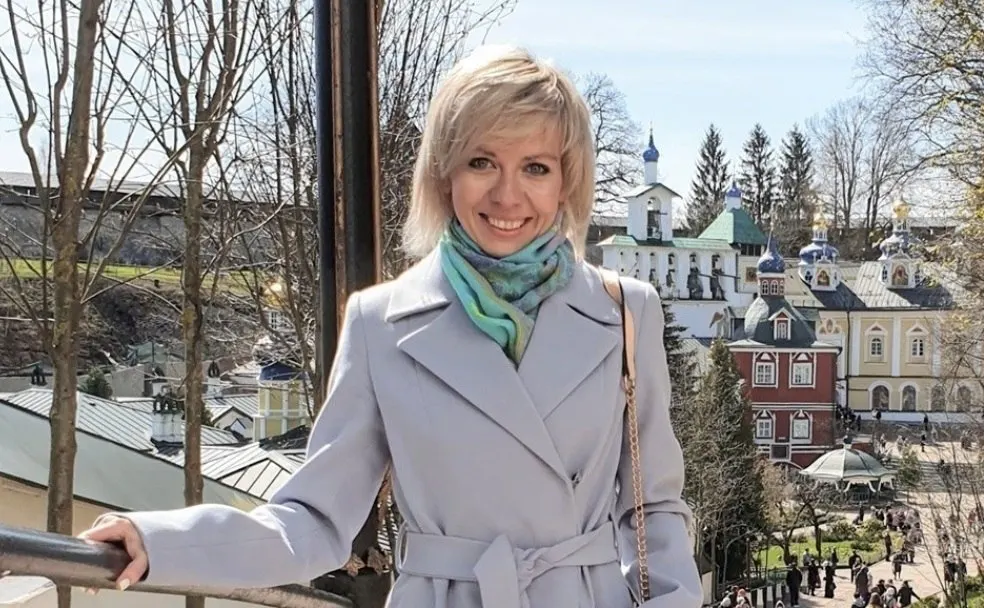 Людмила Савицкая получила протокол по ч. 4 ст. 19.34 КоАП — за распространение материалов «иностранного агенента» в интернете без маркировки. По этой статье предусмотрен штраф от 30 до 50 тыс. рублей; ранее похожие протоколы и штрафы получили ещё несколько жителей Псковской области.