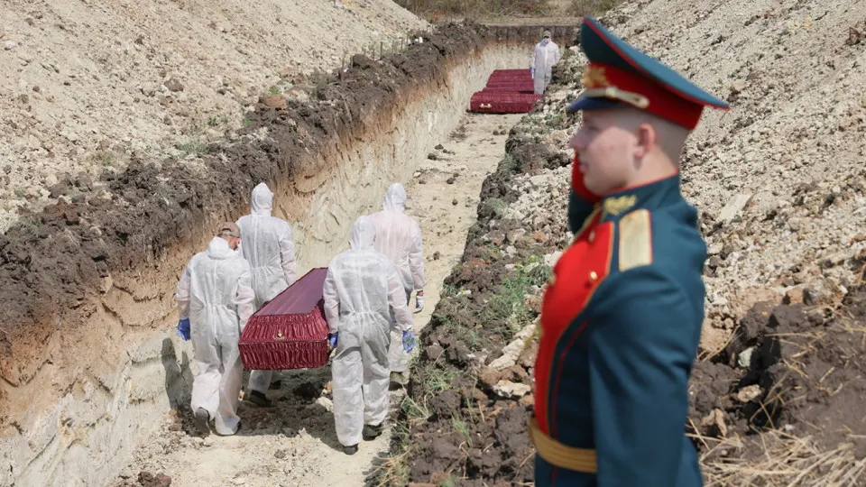 По результатам анализа поимённых списков, реестра наследственных дел и судебной статистики минимальная документально обоснованная оценка погибших составляет 352 тысячи человек; в неё включены как зарегистрированные через ЗАГС, так и признанные судами.