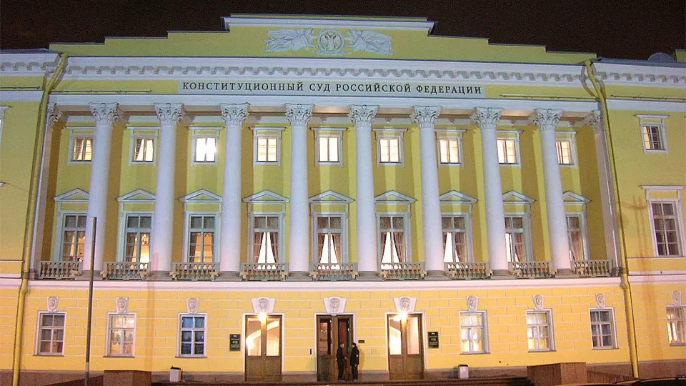 Председатель Конституционного суда заявил, что антикоррупционные иски прокуратуры не должны иметь сроков давности — позиция, которая усиливает практику деприватизации и передачи крупных активов государству.