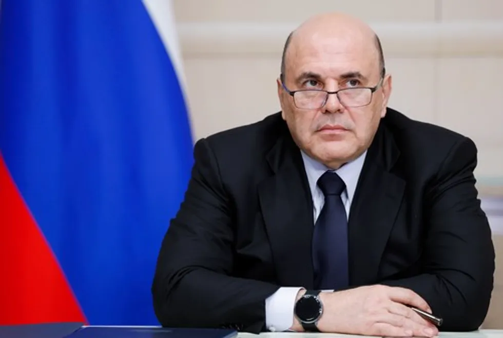 По данным утечек, в 2022 году сестра премьер‑министра положила в банк 12 млрд рублей. Официальный доход и известные выплаты близких не объясняют таких накоплений; в расследовании также прослеживаются деловые связи и зарубежные структуры.
