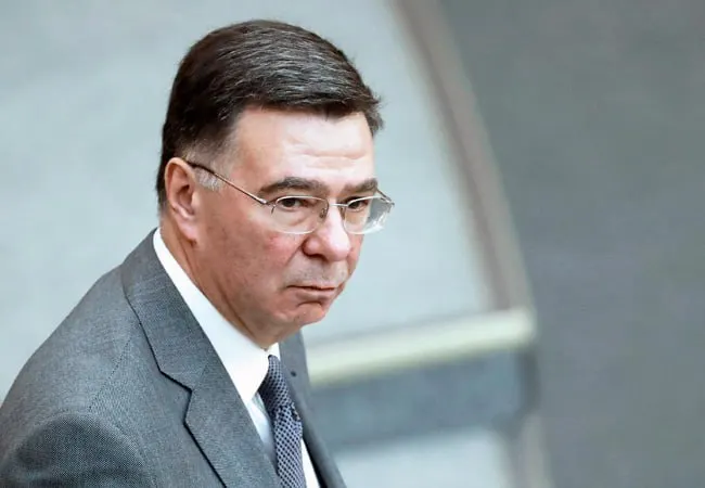 На Петербургском международном экономическом форуме замглавы МИД Александр Панкин заявил, что российская экономика продемонстрировала устойчивость и не сводится к образу «бензоколонки».