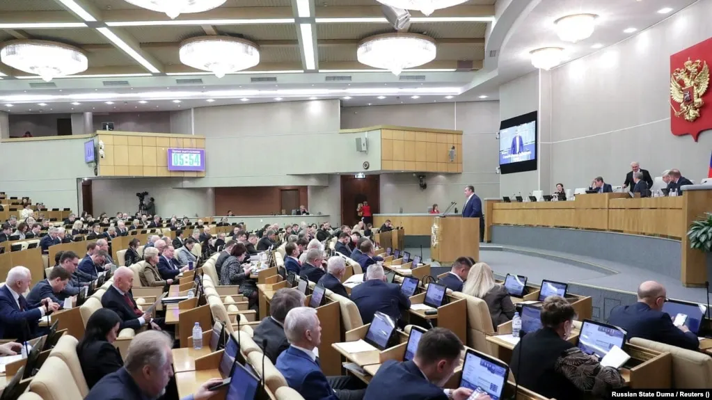 Новый закон вводит запреты для граждан, покинувших страну и уклоняющихся от исполнения наказания по ряду уголовных и административных статей; будет создан открытый реестр.