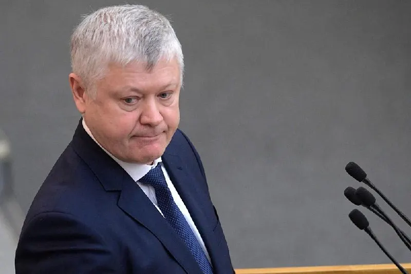 Председатель комитета по безопасности сообщил, что из России вывели свыше 360 зарубежных структур, более 60 — по материалам его комиссии; по его словам, принято 46 законов о защите суверенитета.
