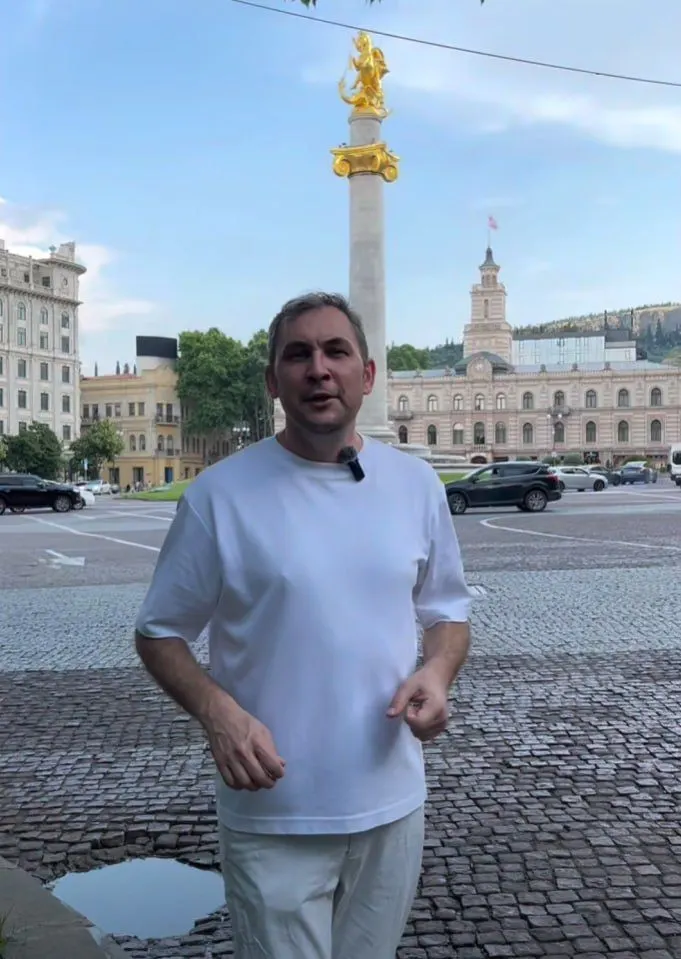 Блогера и автора популярного русскоязычного блога о Грузии включили в реестр Росфинмониторинга; сам Левшиц пока не дал комментариев.