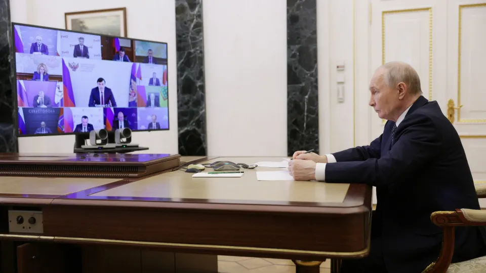 Президент одобрил предложение губернатора Забайкалья создать сеть небольших нефтеперерабатывающих заводов на фоне сокращения переработки и дефицита топлива после атак беспилотников.