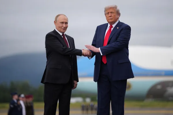 Президент США намерен провести переговоры с президентом Украины на саммите НАТО 7–8 июля, а затем связаться по телефону с российским лидером — обсуждение коснётся, в том числе, поиска путей прекращения войны.