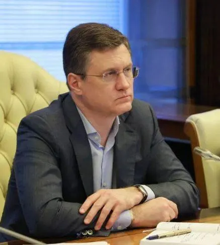 Зампред правительства Александр Новак провёл совещание 7 июля и призвал усилить ежедневный мониторинг, координацию и оперативные меры, чтобы не допустить локальных сбоев в поставках топлива.