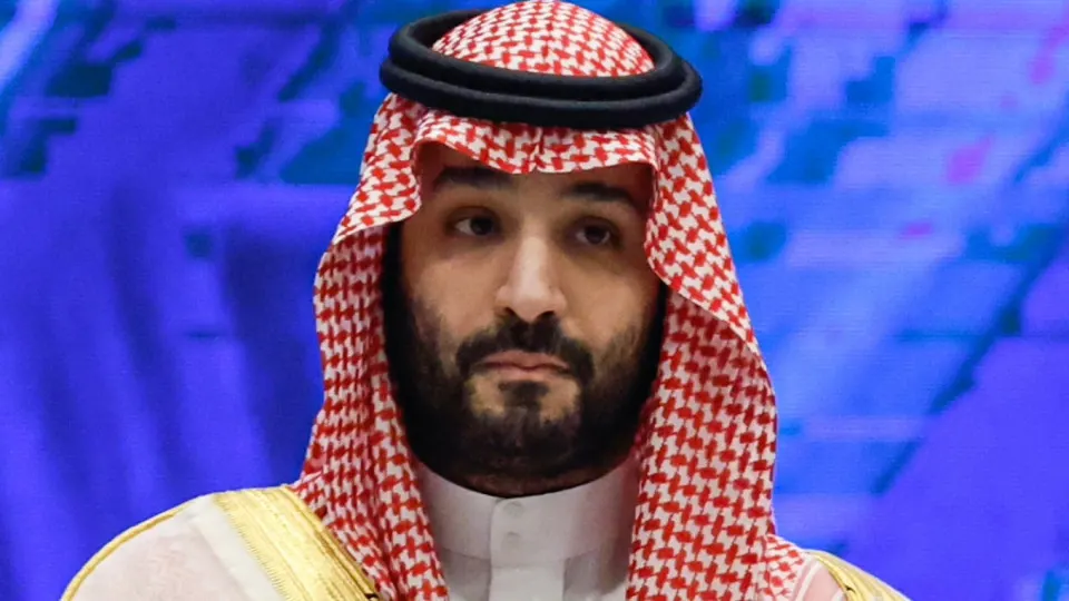 Королевство урезало официальную цену сорта Arab Light на $11 за баррель; возвращение поставок через Ормузский пролив и наращивание добычи в Персидском заливе провоцируют падение цен Brent и Urals.