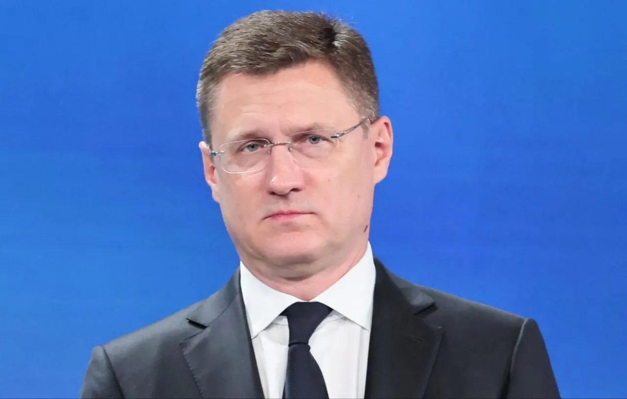 Вице-премьер поручил Минэнерго и ФАС усилить мониторинг цен на независимые заправочные станции.
