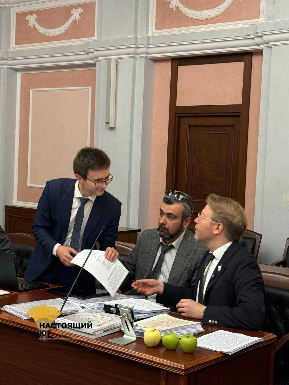 ЦИК заявила о нарушениях в предвыборной агитации и авторских правах, включая спорную цитату и условия использования OpenAI; решение по бюллетеню пока не принято.