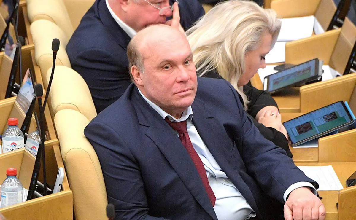 Депутаты заявили, что слухи о мобилизации не имеют под собой оснований и распространяются иностранными спецслужбами для запугивания населения.