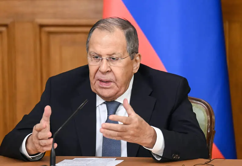 Министр иностранных дел России сообщил, что информационная кампания вокруг спецоперации на Украине продолжится и усилится.