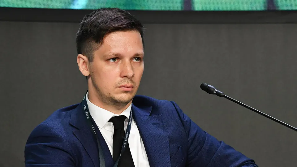 Экономисты отмечают рост государственных расходов: консолидированный бюджет близко к 39% ВВП, обсуждаются налоговые реформы и прогнозы на 2027 год.